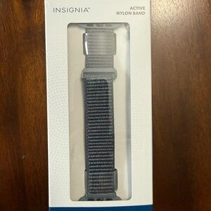 Insignia Gray Nylon Smartwatch Band for Apple Watch